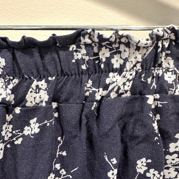 Skirt - Picture 2 of 4